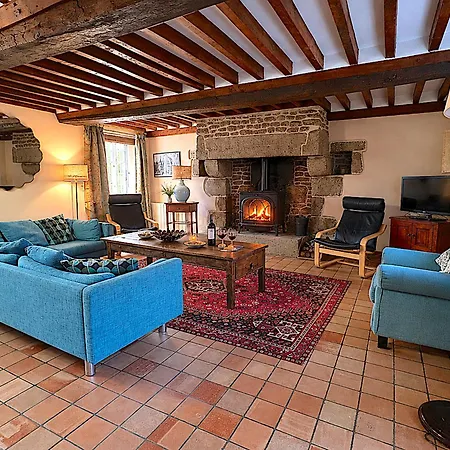 Villa De Carrouges *