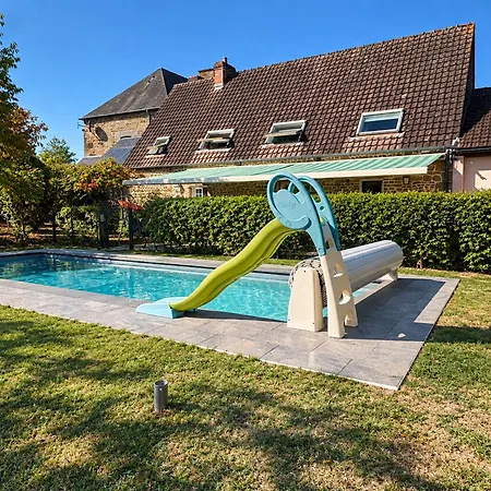 Villa De Carrouges *